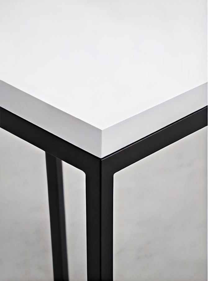 Wąska konsola loft do przedpokoju, sypialni i salonu