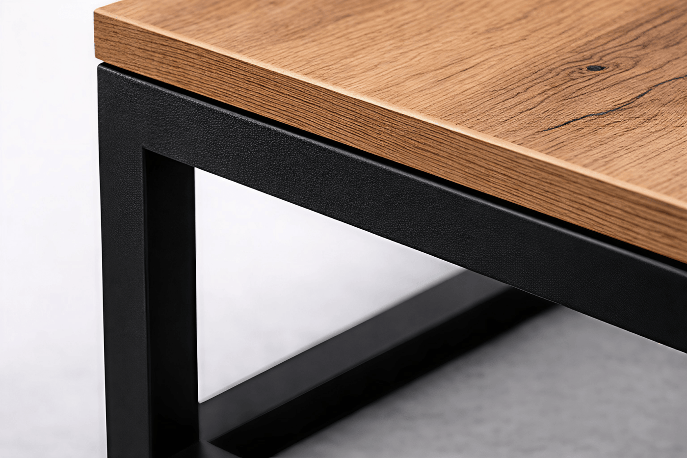 Stolik kawowy do salonu loft – czarna rama i blat dąb | Loftivo - Loftivo