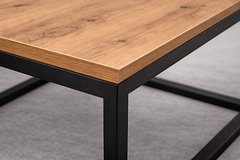 Stolik kawowy do salonu loft – czarna rama i blat dąb | Loftivo - Loftivo